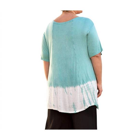 NEW ON THE PLUS SIDE sara short sleeve v-neck top - plus in peacock - Picture 2 of 3